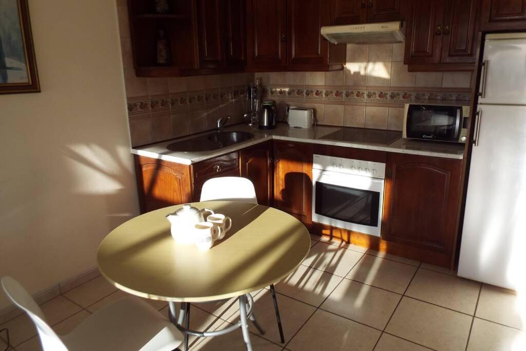 Playa Bastian A47 - ocean view Apartment Costa Teguise Bagian luar foto